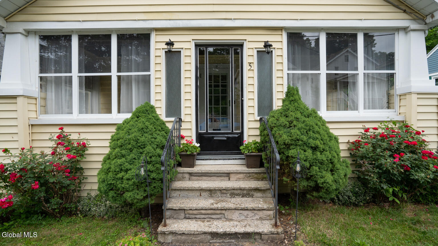 5 Sampson Avenue Troy NY 12180