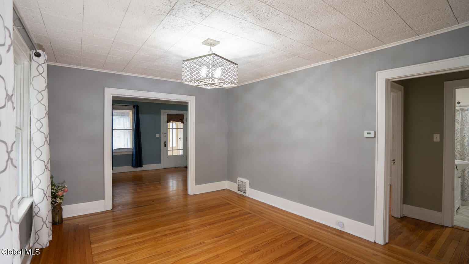 5 Sampson Avenue Troy NY 12180