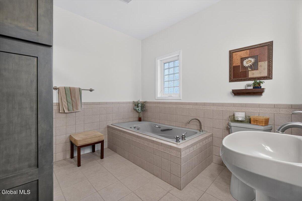 126 Wood Dale Drive Ballston Lake NY 12019