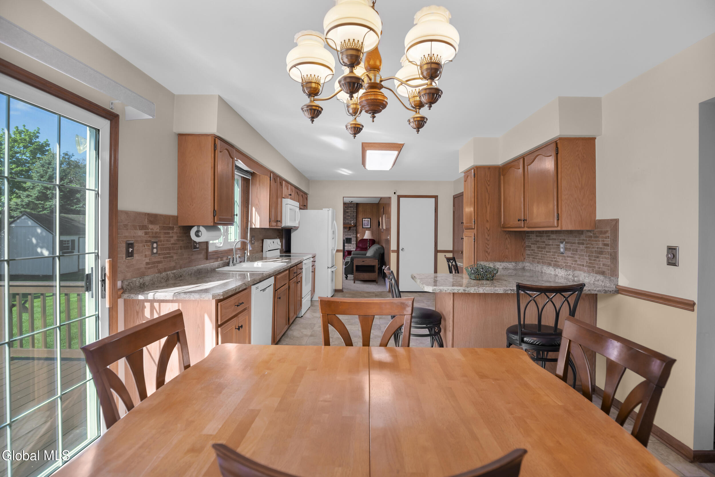 243 Shereen Court Schenectady NY 12304