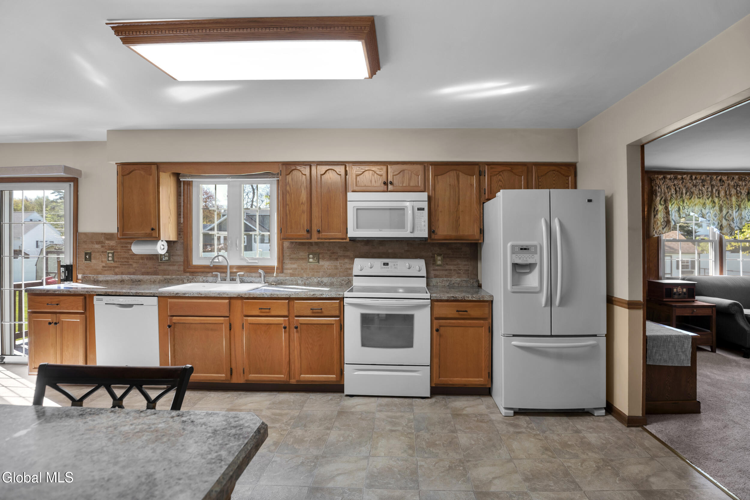 243 Shereen Court Schenectady NY 12304