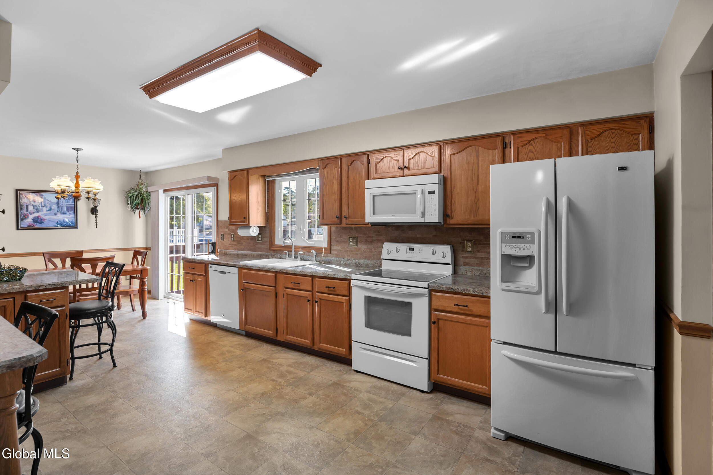 243 Shereen Court Schenectady NY 12304