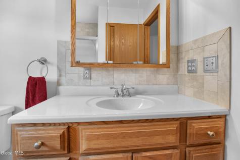 243 Shereen Court Schenectady NY 12304