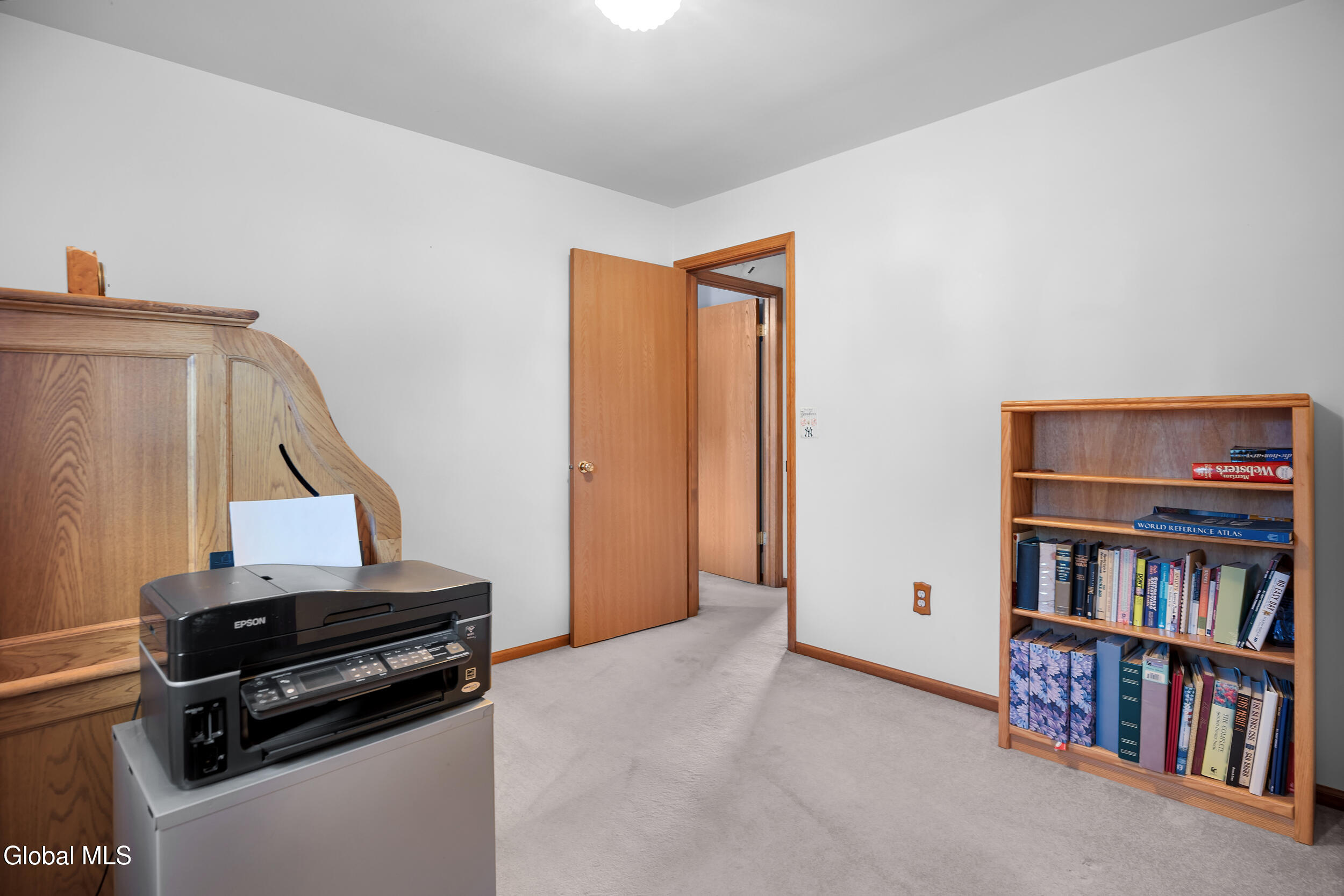 243 Shereen Court Schenectady NY 12304