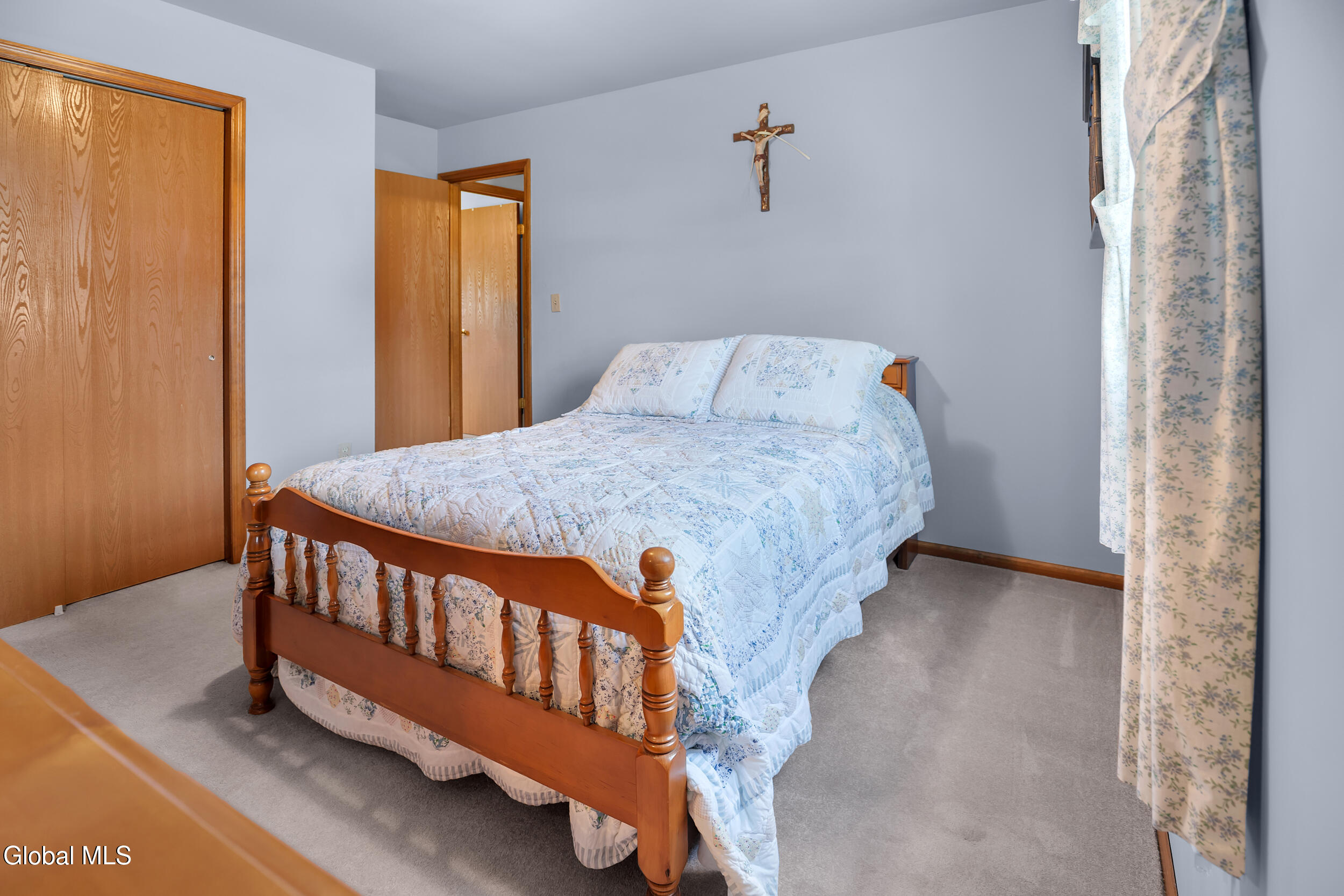 243 Shereen Court Schenectady NY 12304