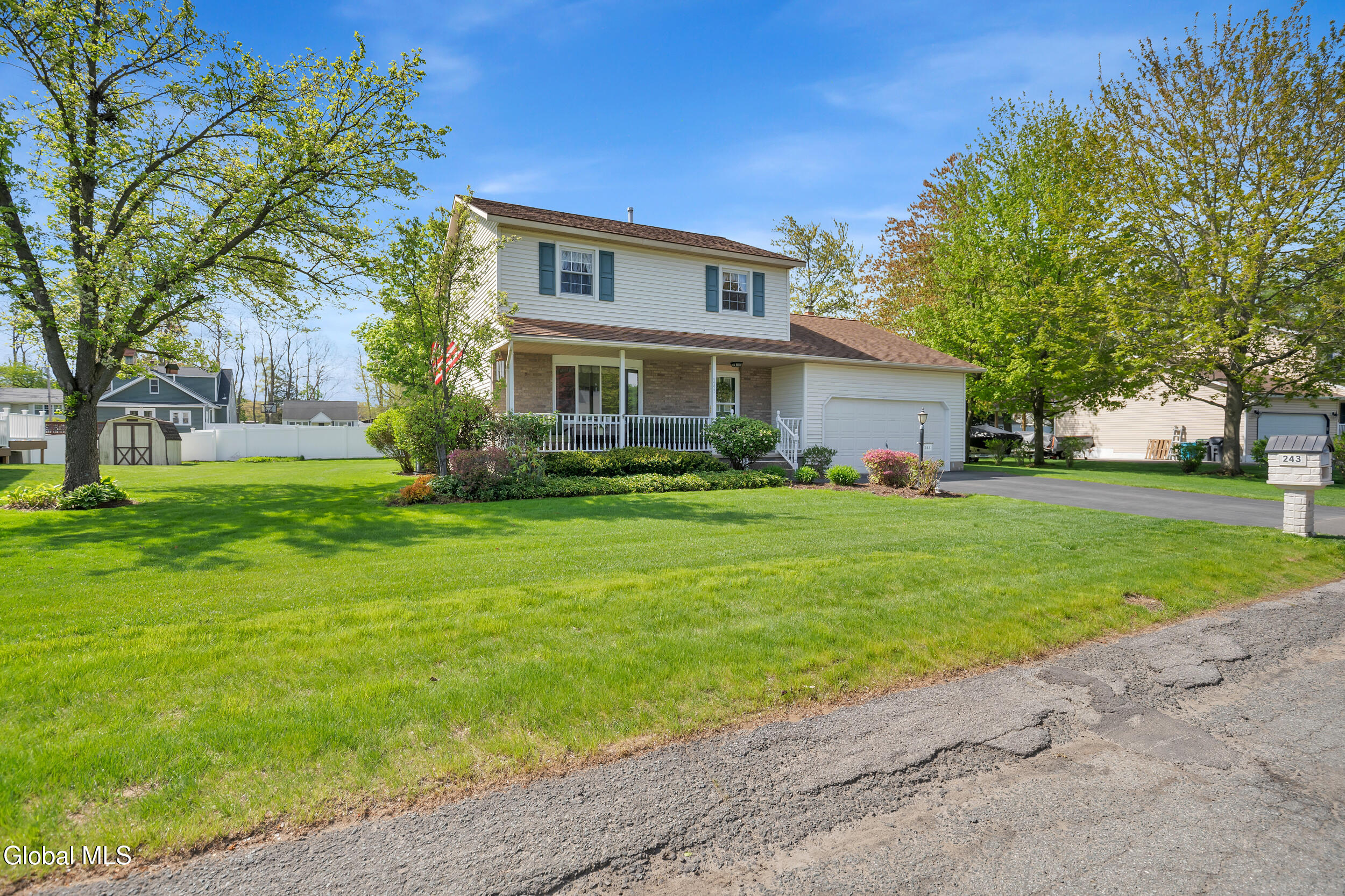 243 Shereen Court Schenectady NY 12304