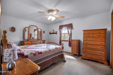 243 Shereen Court Schenectady NY 12304