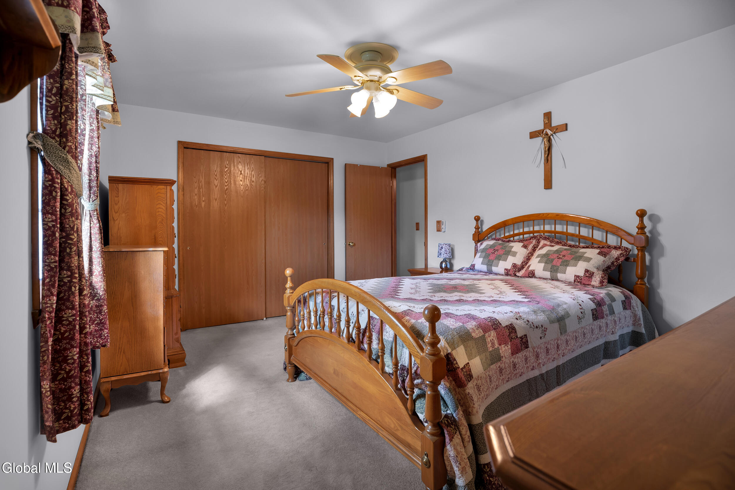 243 Shereen Court Schenectady NY 12304