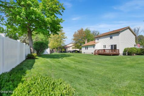 243 Shereen Court Schenectady NY 12304