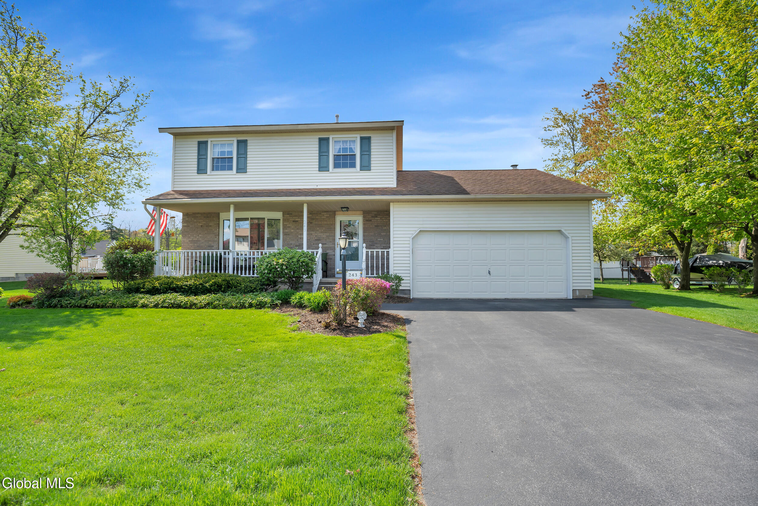 243 Shereen Court Schenectady NY 12304