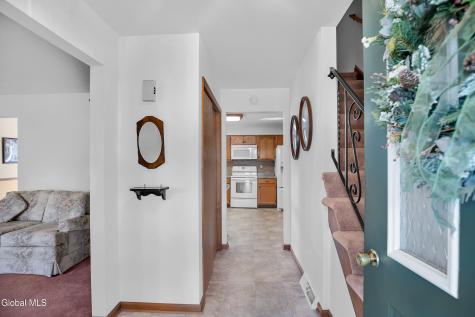 243 Shereen Court Schenectady NY 12304