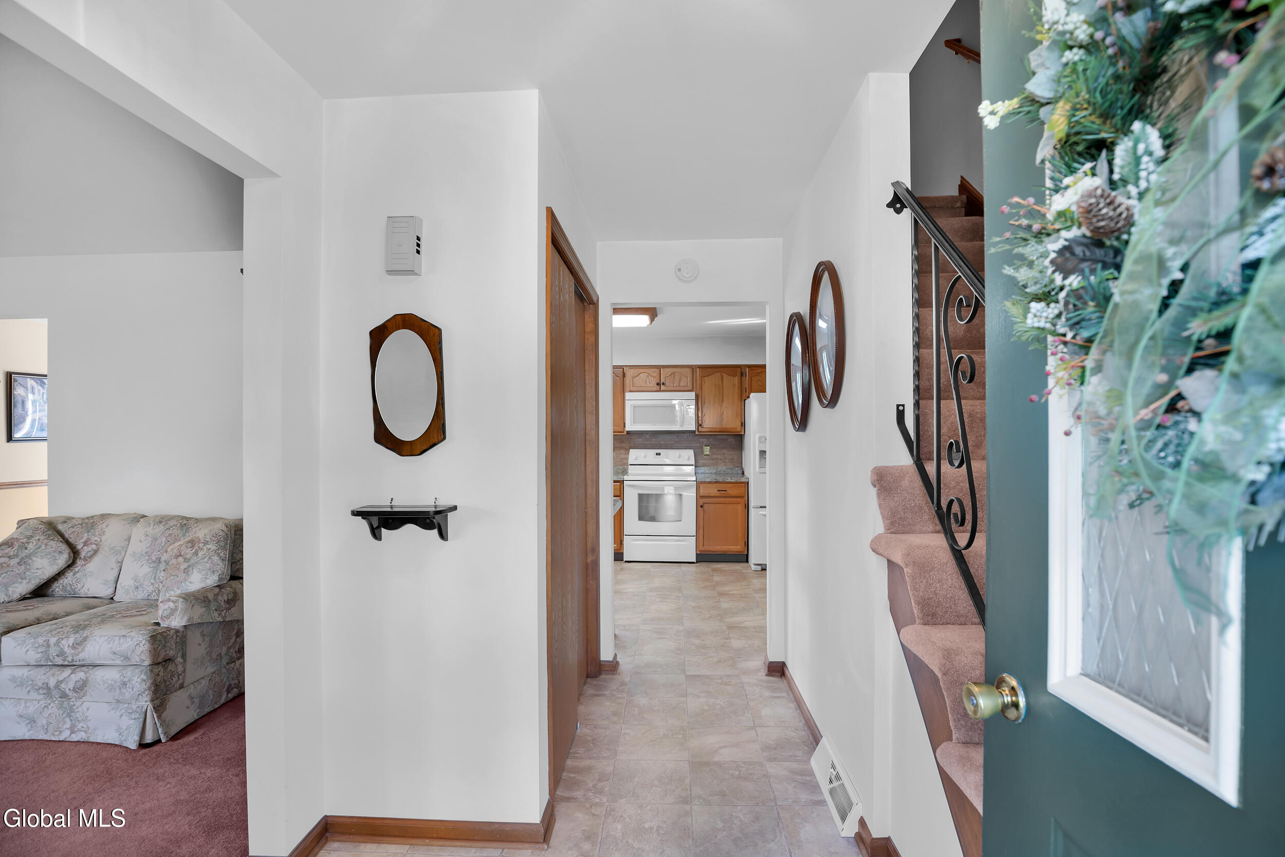 243 Shereen Court Schenectady NY 12304