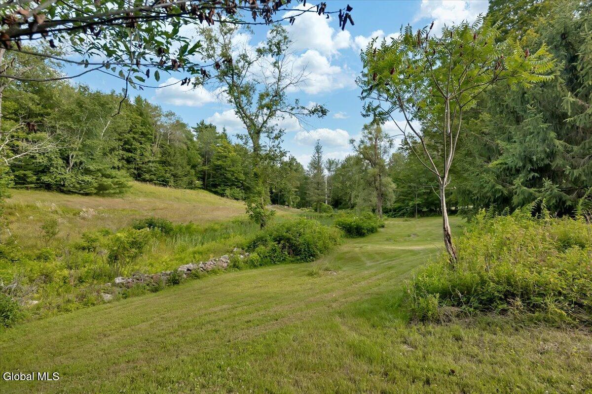 231 North Road Averill Park NY 12018