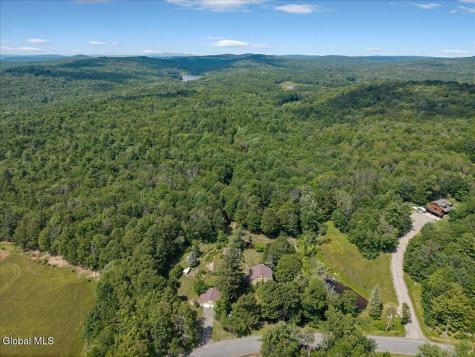 231 North Road Averill Park NY 12018