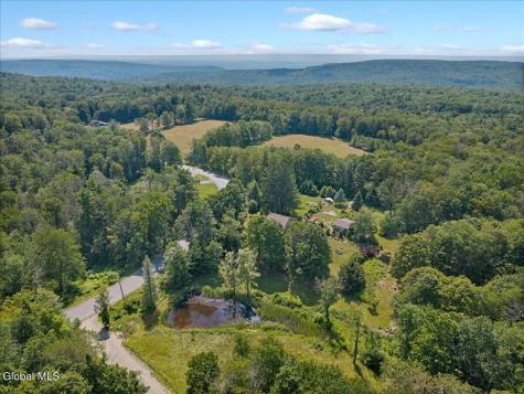 231 North Road Averill Park NY 12018