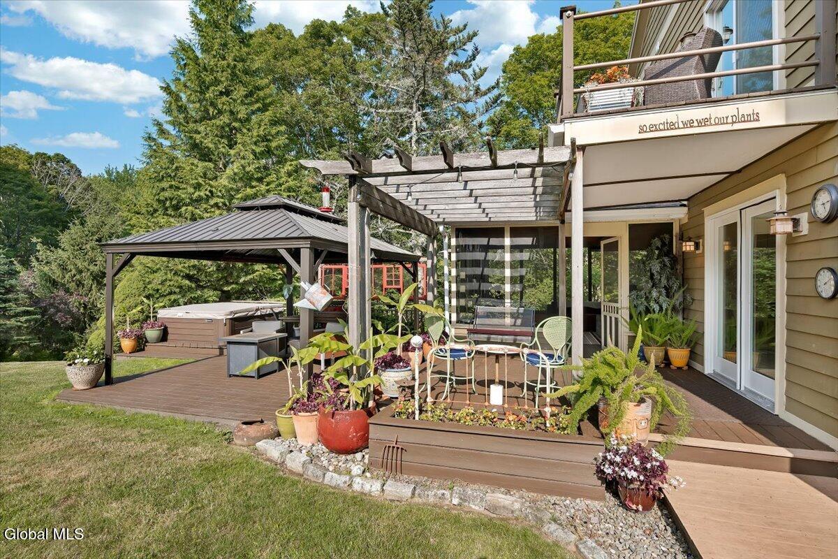 231 North Road Averill Park NY 12018