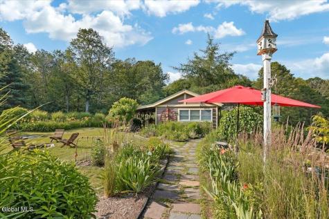 231 North Road Averill Park NY 12018