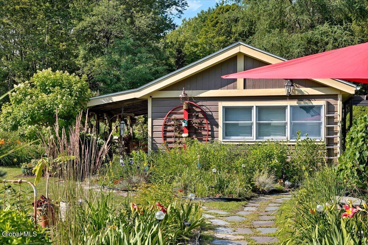 231 North Road Averill Park NY 12018