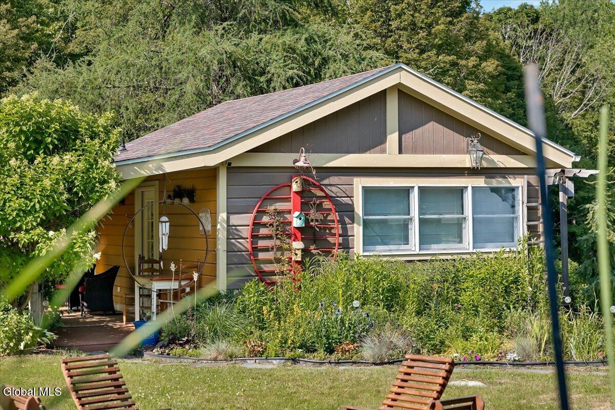231 North Road Averill Park NY 12018