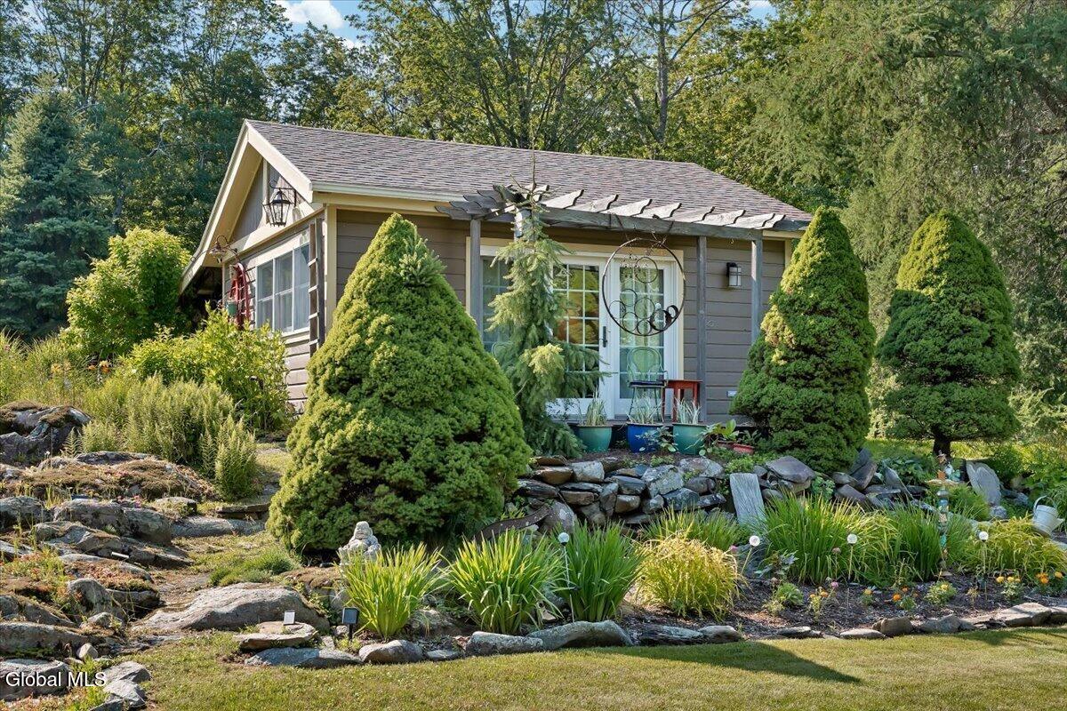 231 North Road Averill Park NY 12018