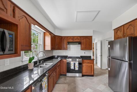 16 Park Drive Menands NY 12204