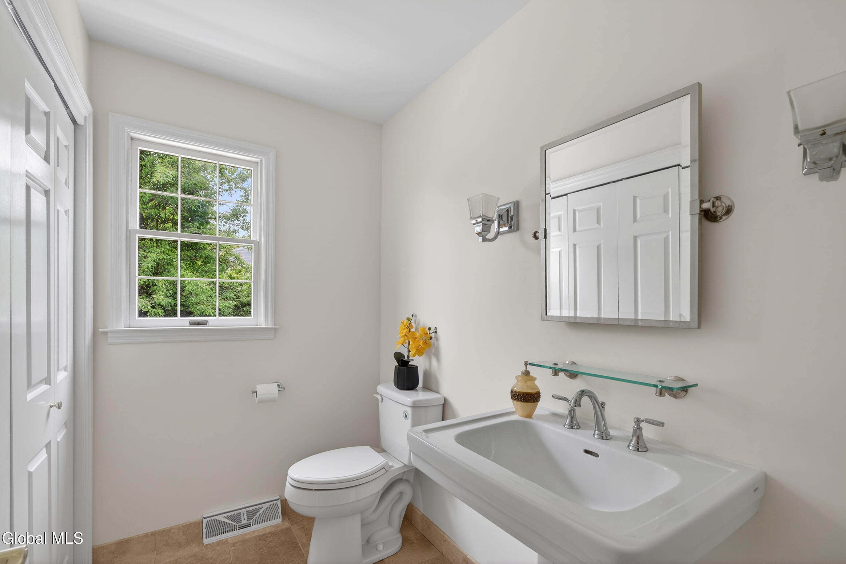 16 Park Drive Menands NY 12204