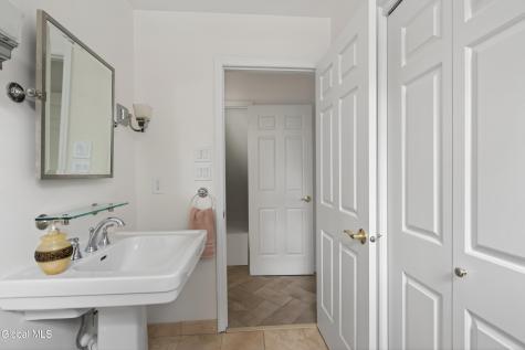 16 Park Drive Menands NY 12204