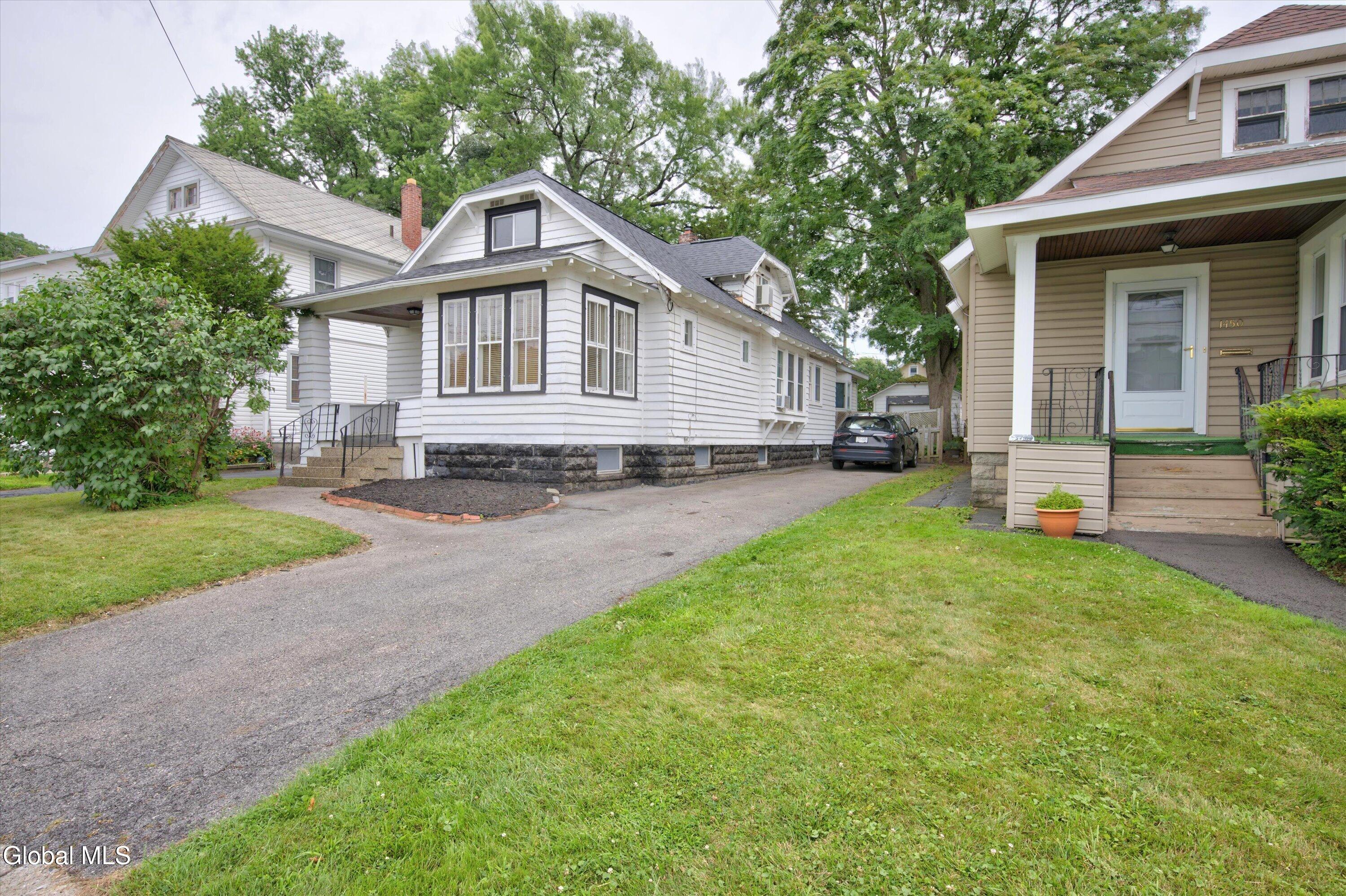 1452 Garner Avenue Schenectady NY 12309