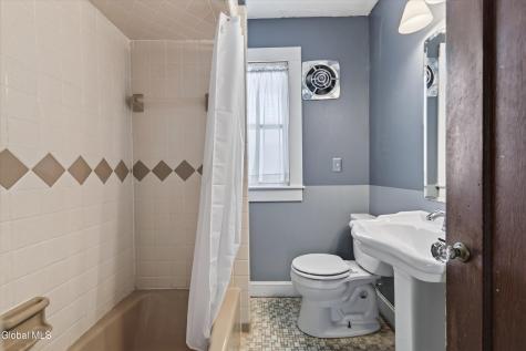 1452 Garner Avenue Schenectady NY 12309