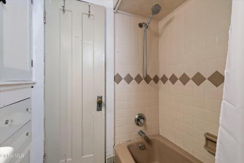 1452 Garner Avenue Schenectady NY 12309