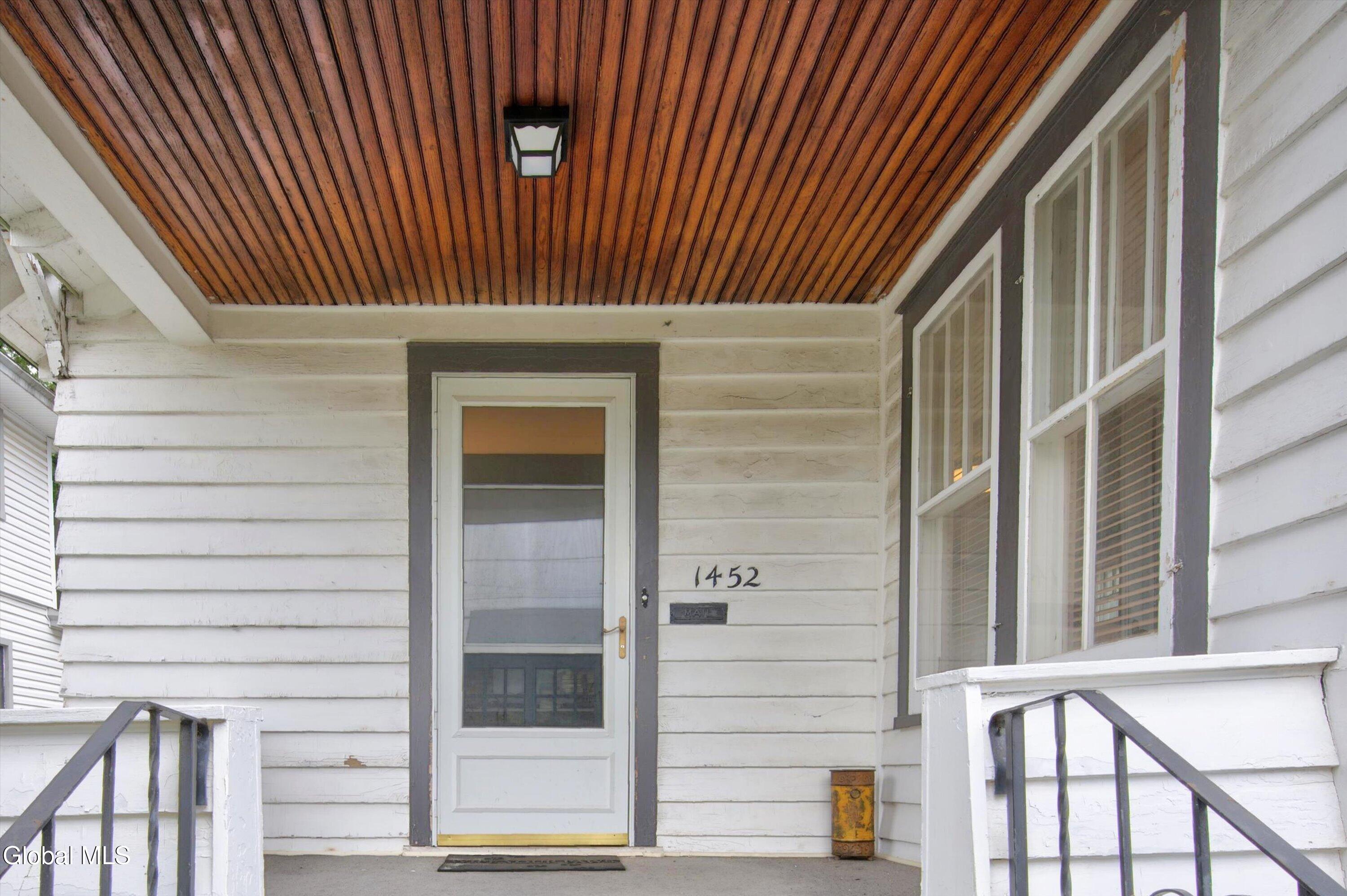1452 Garner Avenue Schenectady NY 12309