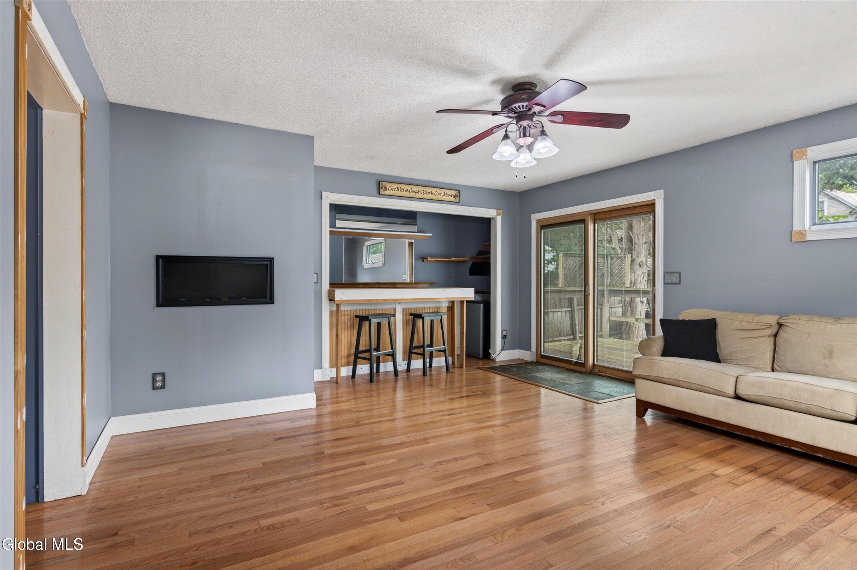 1452 Garner Avenue Schenectady NY 12309