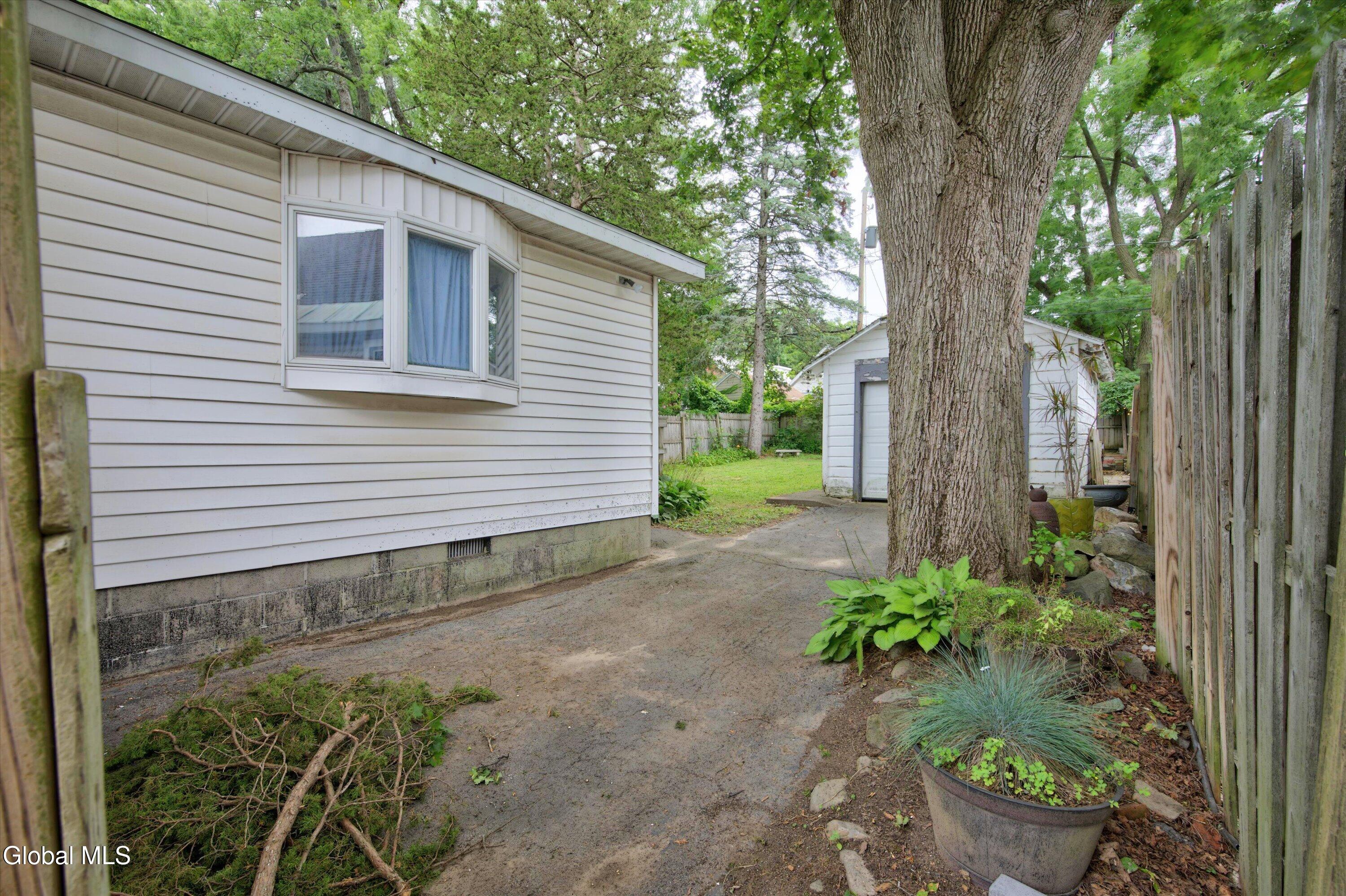 1452 Garner Avenue Schenectady NY 12309