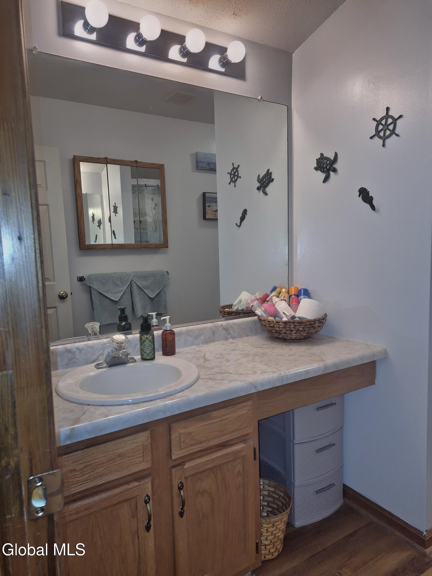 48 Kettles Way Queensbury NY 12804