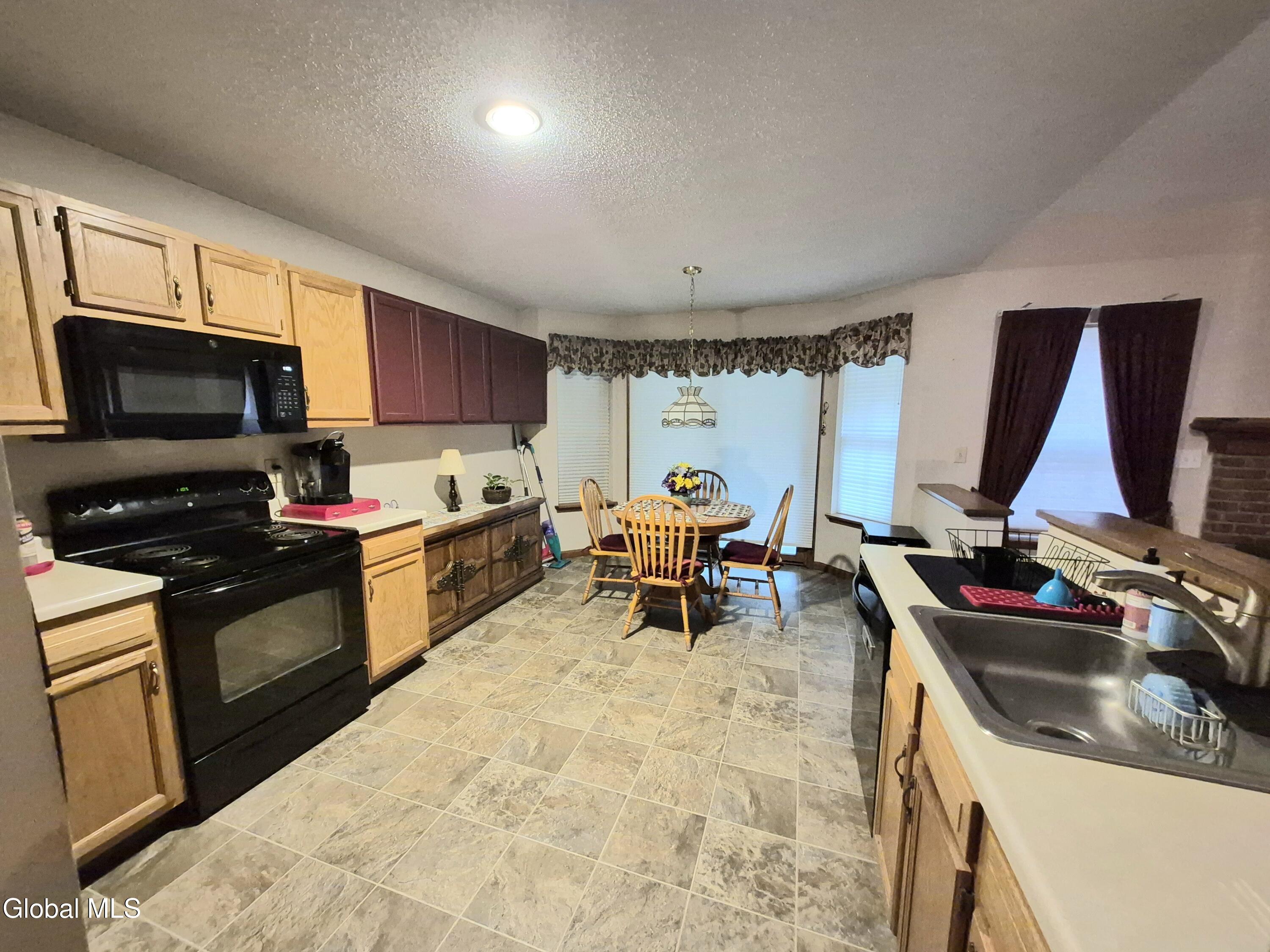 48 Kettles Way Queensbury NY 12804