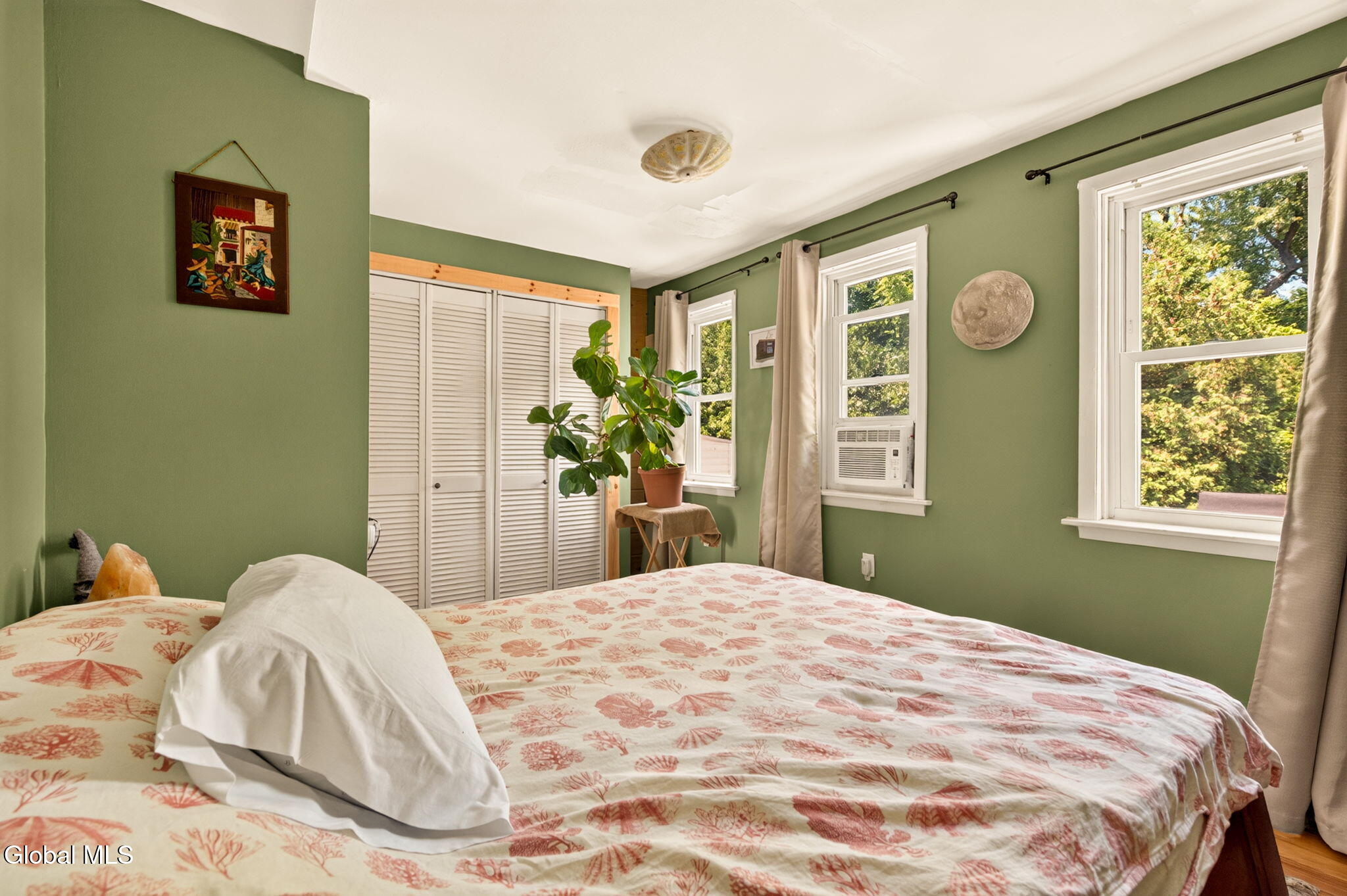 33 Grove Avenue Albany NY 12208