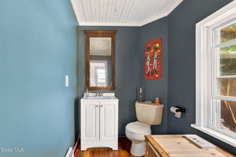 33 Grove Avenue Albany NY 12208