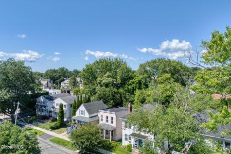 33 Grove Avenue Albany NY 12208