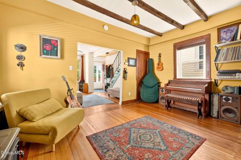 33 Grove Avenue Albany NY 12208