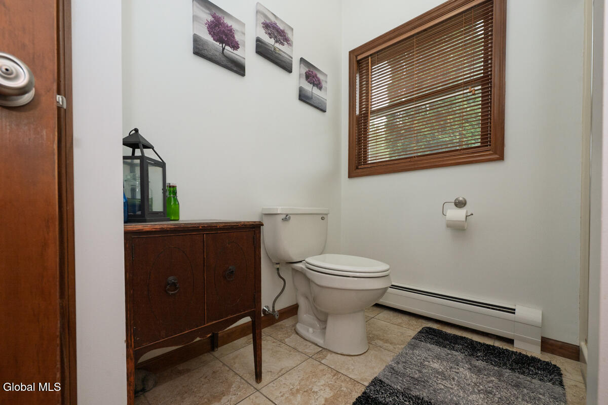 4 Debbie Drive Altamont NY 12009