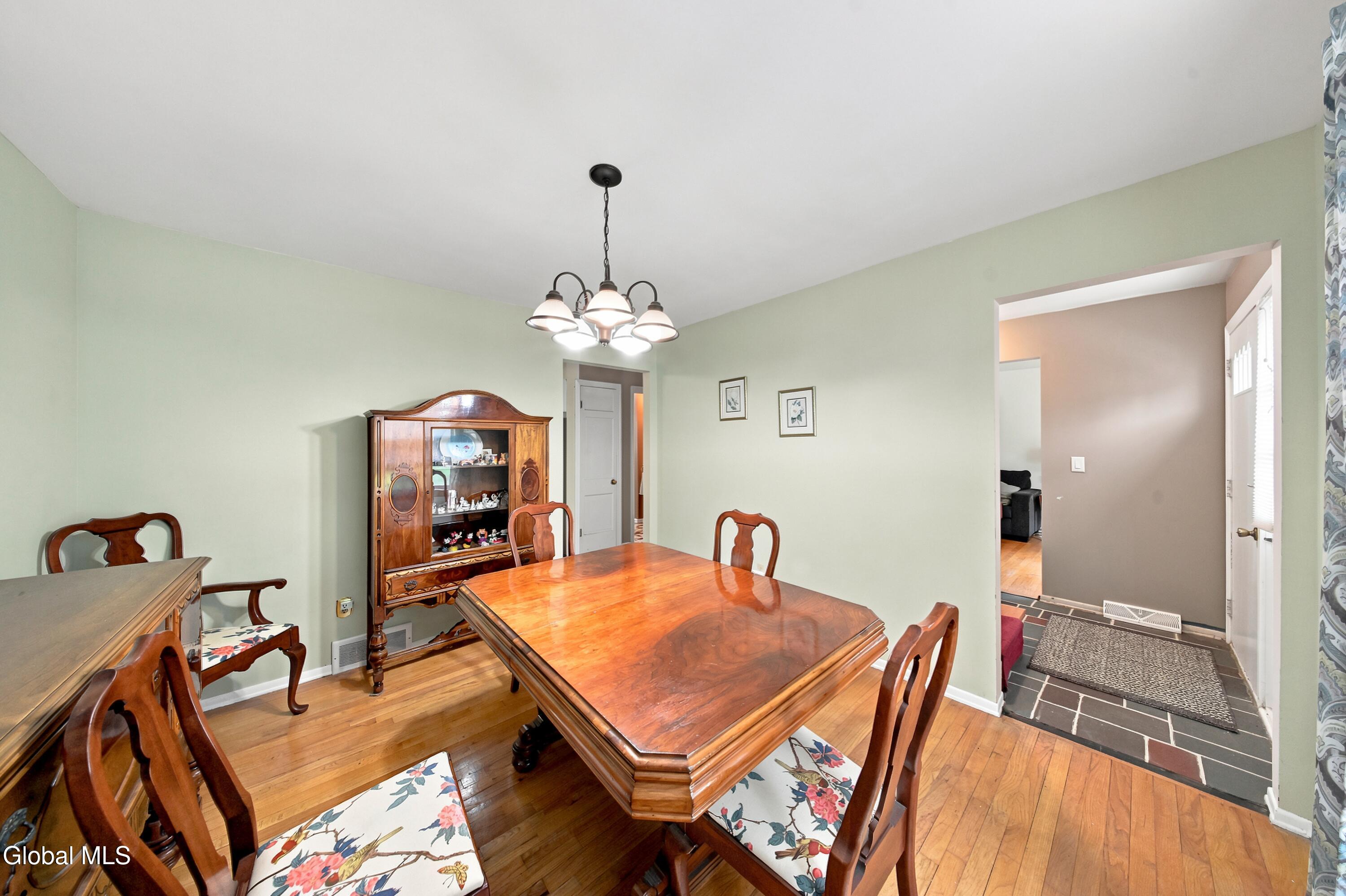 5 Mohican Place Albany NY 12208