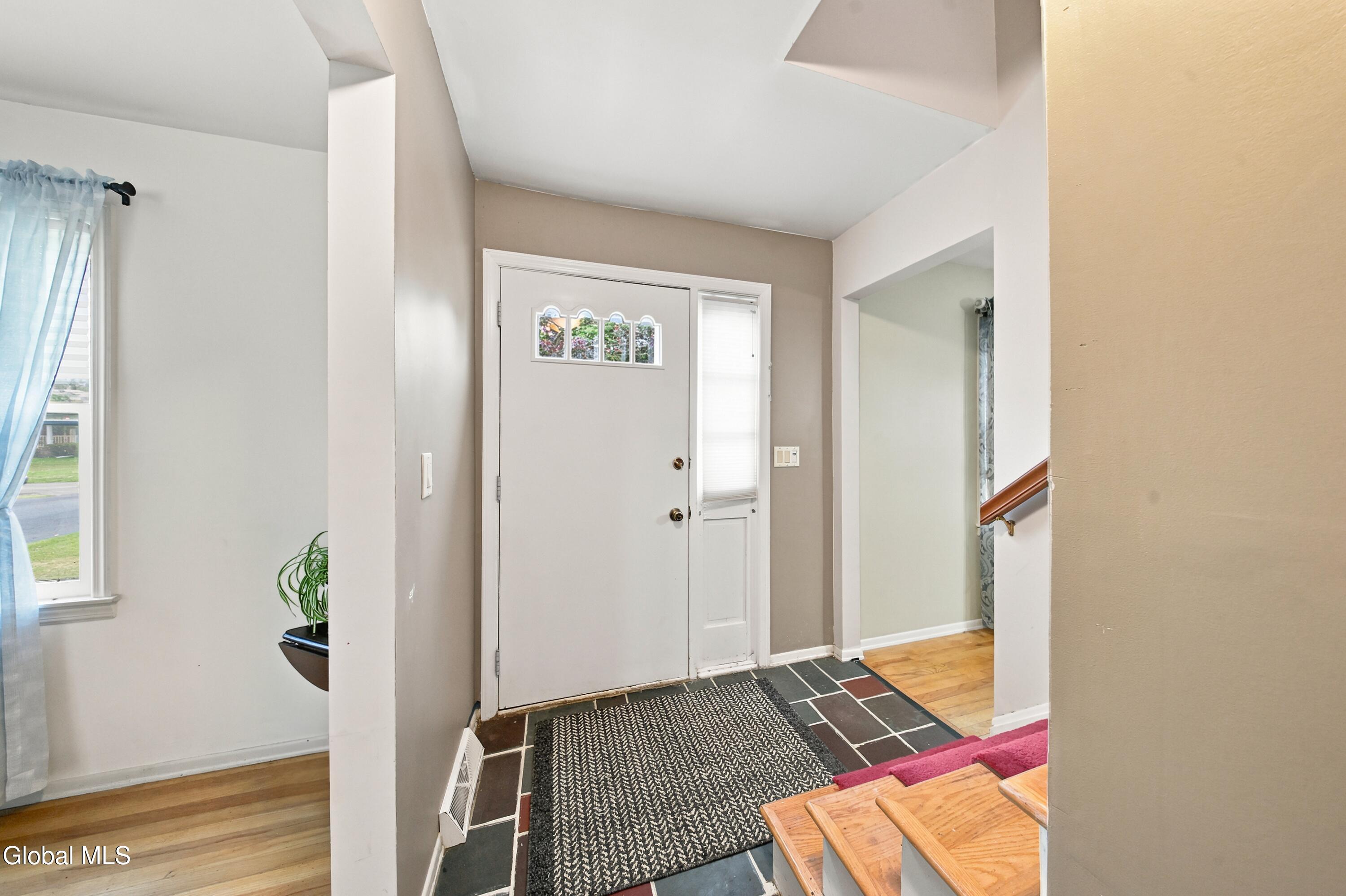 5 Mohican Place Albany NY 12208