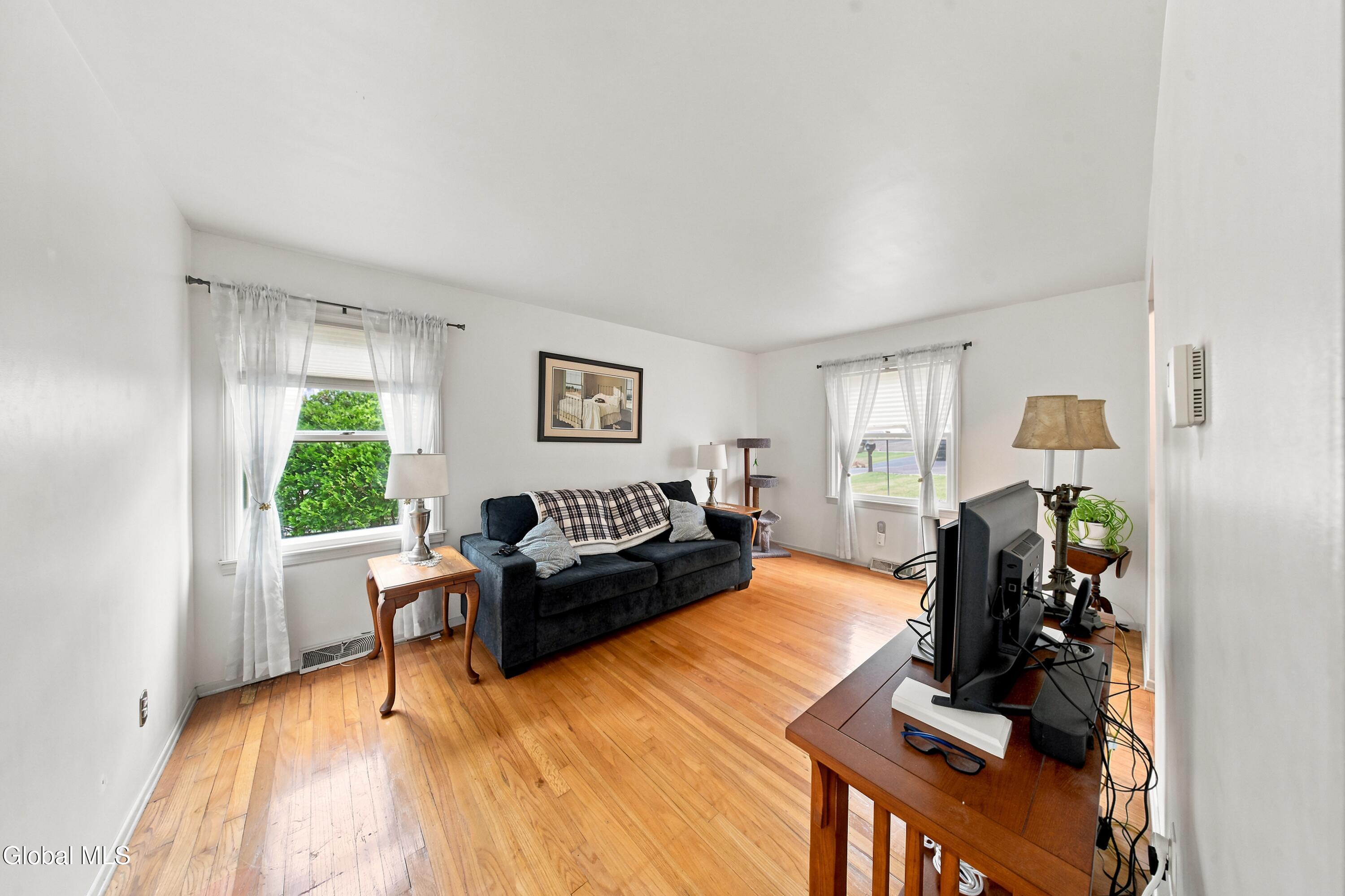 5 Mohican Place Albany NY 12208