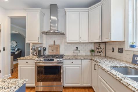 33 Magnolia Drive Saratoga Springs NY 12866