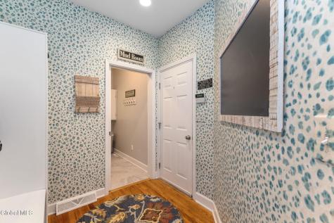 33 Magnolia Drive Saratoga Springs NY 12866