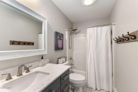 33 Magnolia Drive Saratoga Springs NY 12866