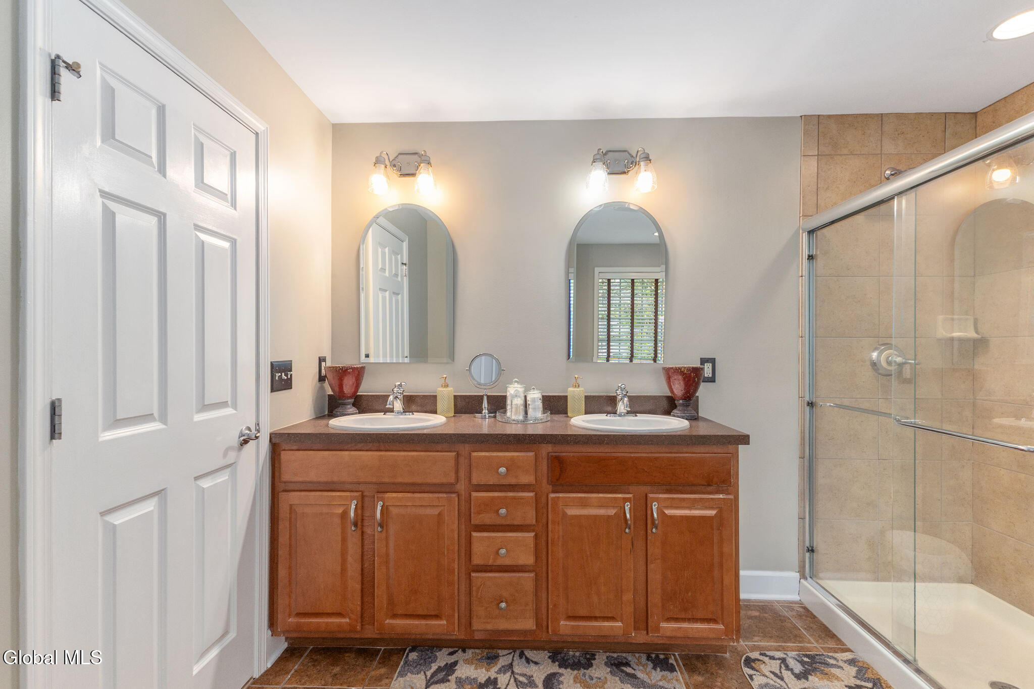 33 Magnolia Drive Saratoga Springs NY 12866