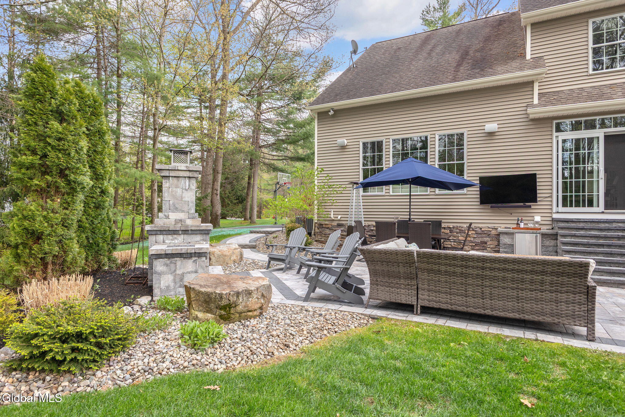 33 Magnolia Drive Saratoga Springs NY 12866