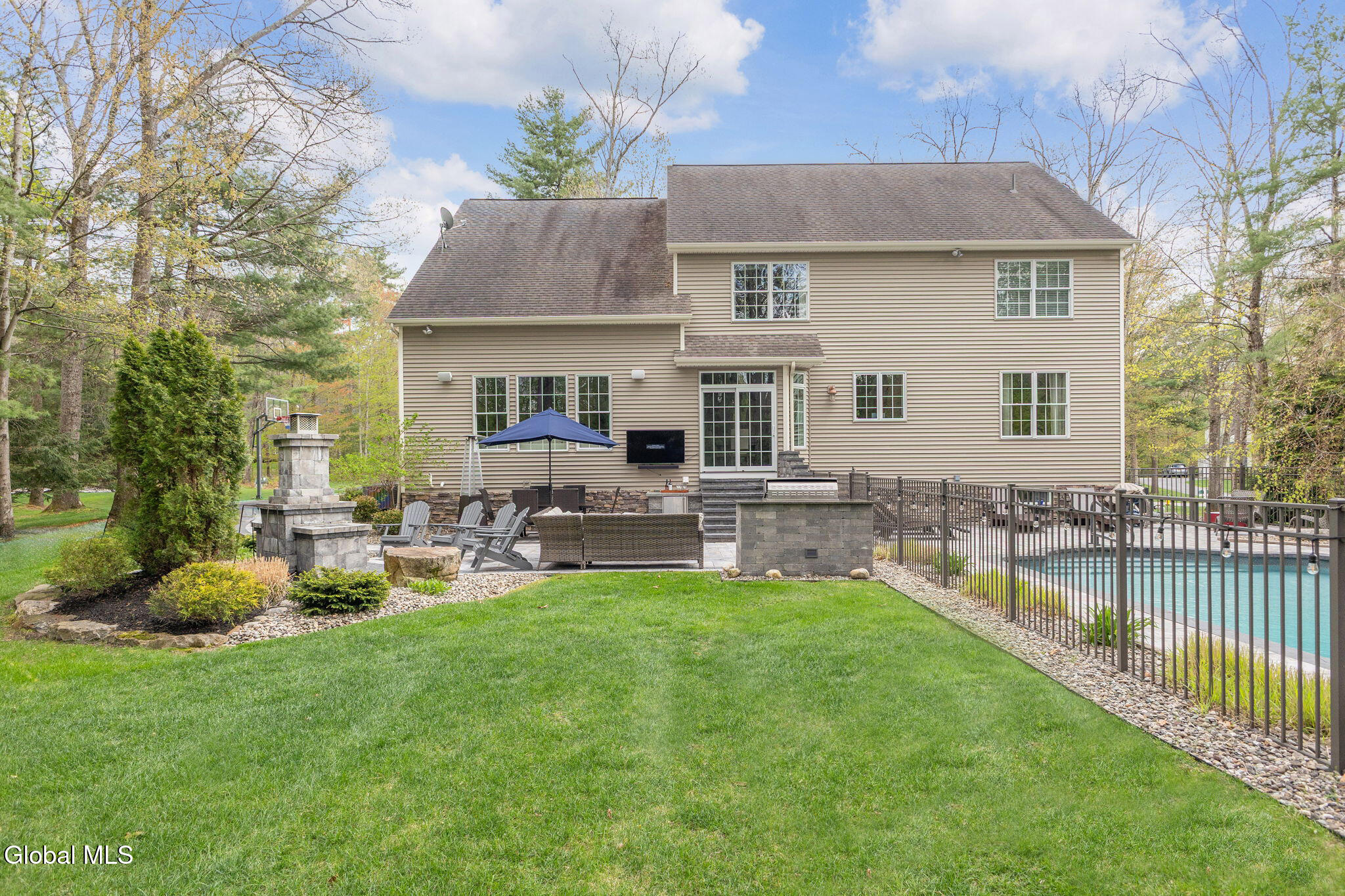 33 Magnolia Drive Saratoga Springs NY 12866