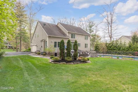 33 Magnolia Drive Saratoga Springs NY 12866